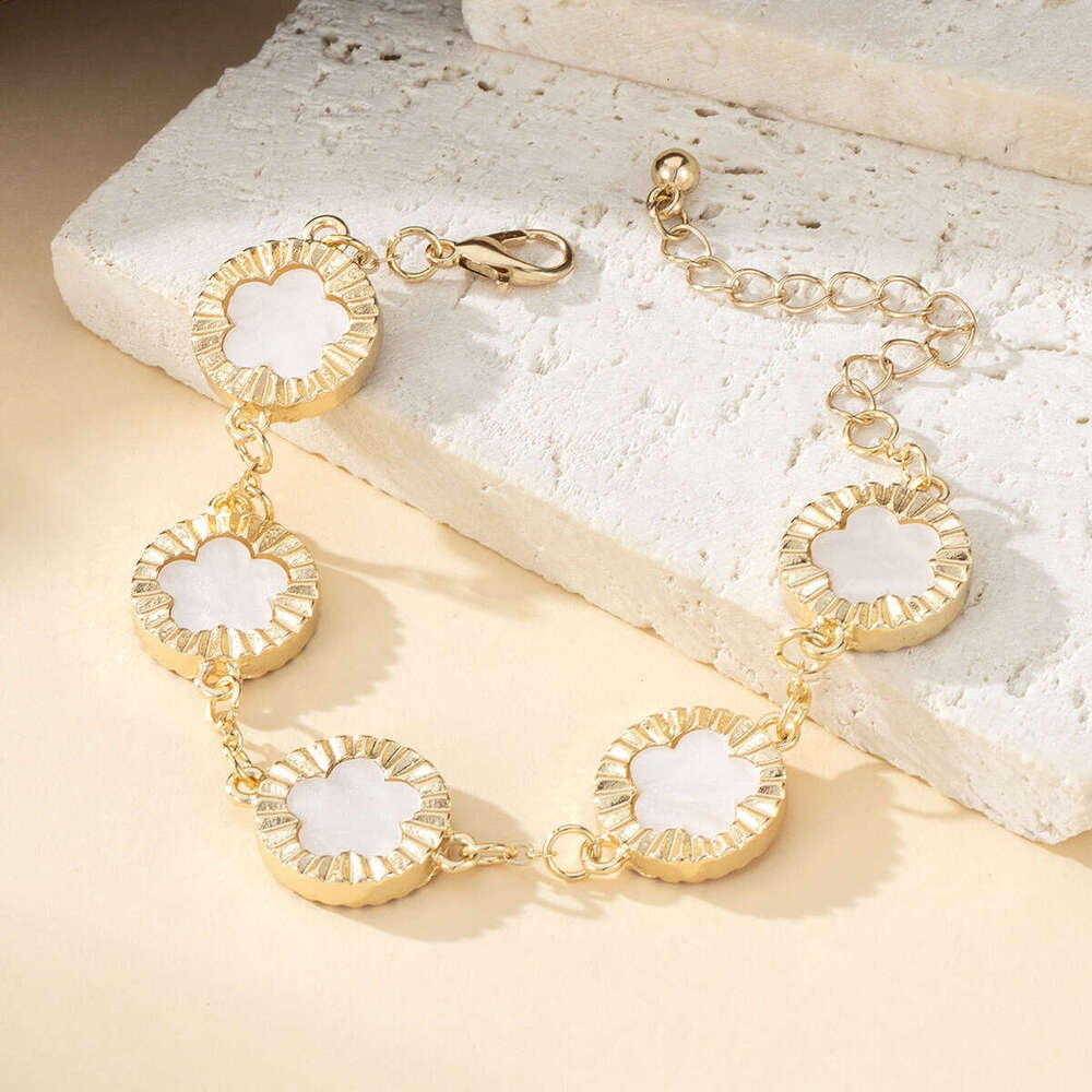TEMU's new leaf clover bracelet necklace set exudes an elegant temperament with a five petal wer pendant and accessories for women