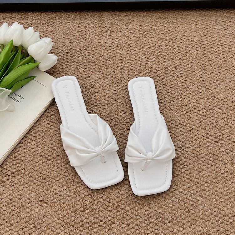 Women Slippers Fashion Flat Bottom Plus Size Clip Toe Outdoor Wear Pleated Casual Versatile Triple Black White Silver Free shipping