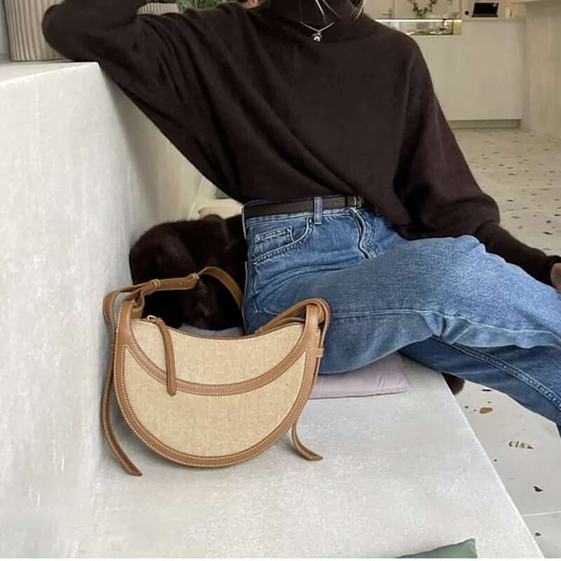 Knitted Ing Layered Cowhide Crossbody 2025 Niche Design Fashion Canvas Crescent Handbag Women's Armpit Shoulder Bag