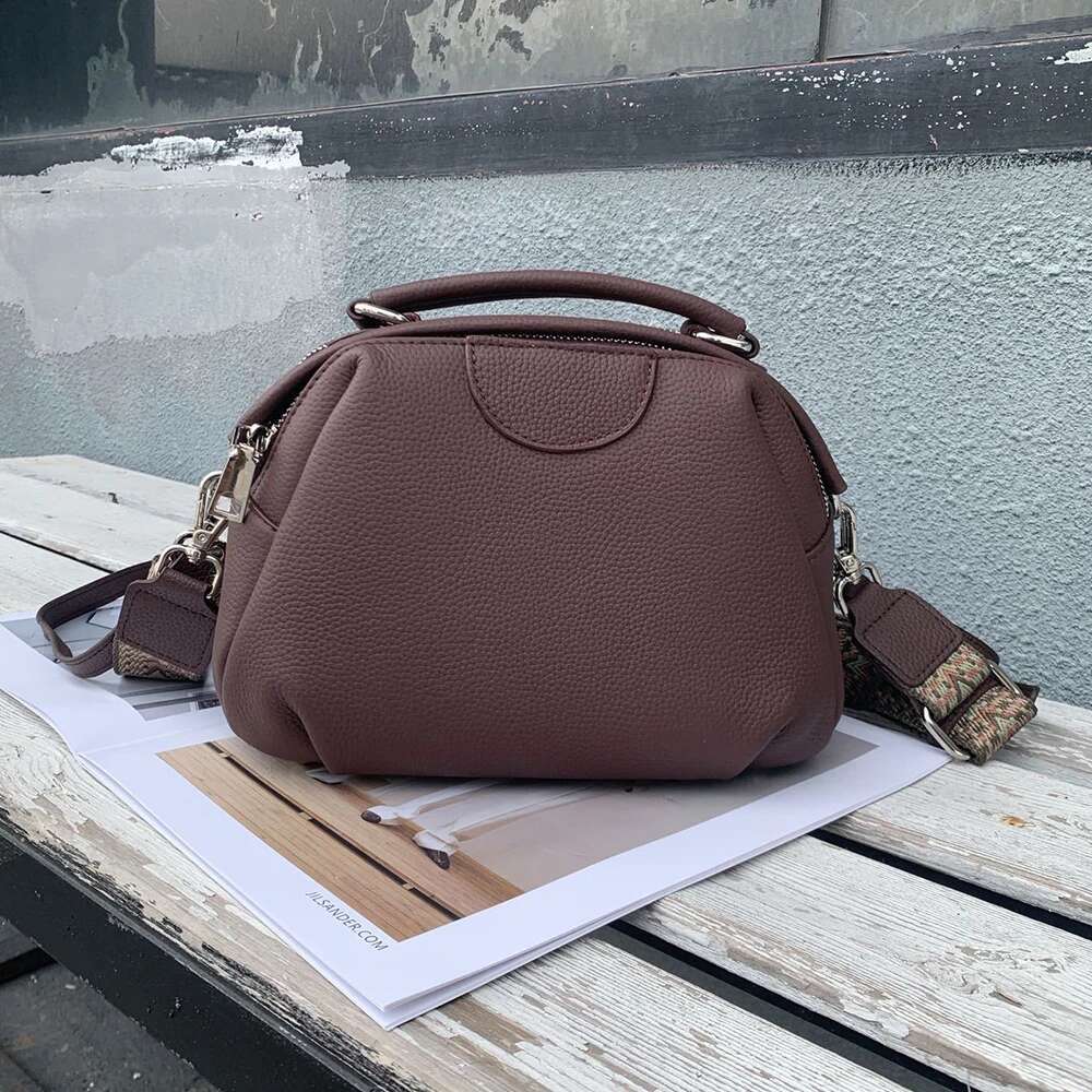 2025 New Popular Fashion Genuine Leather Shoulder Women's Large Capacity Crossbody Bag, Retro Handbag