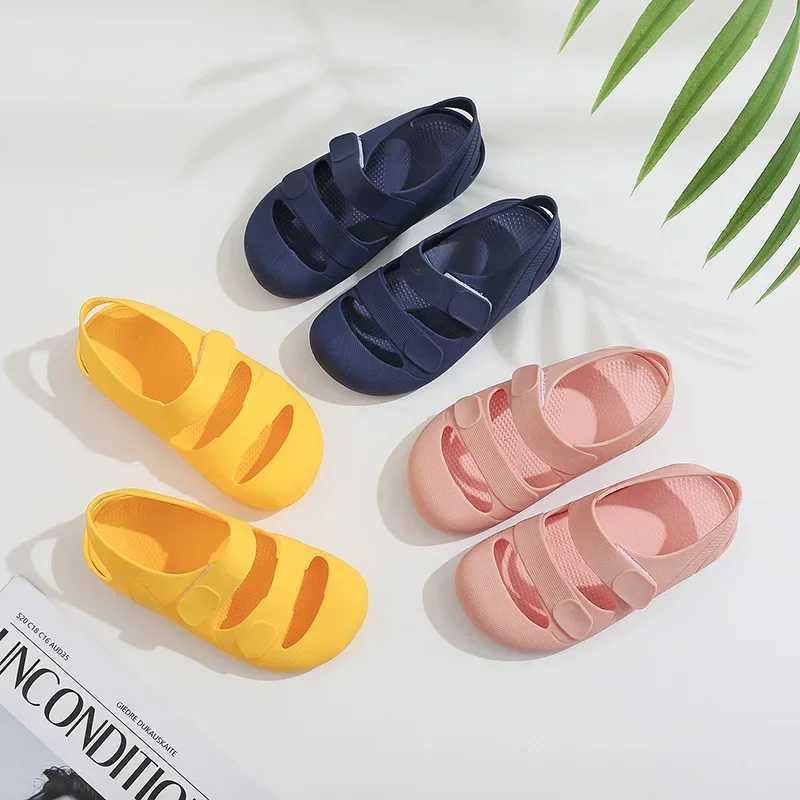 Childrens sandals with hollow closed toes breathable candy colored Roman sandals suitable for boys and girls soft and non slip childrens shoes W250108