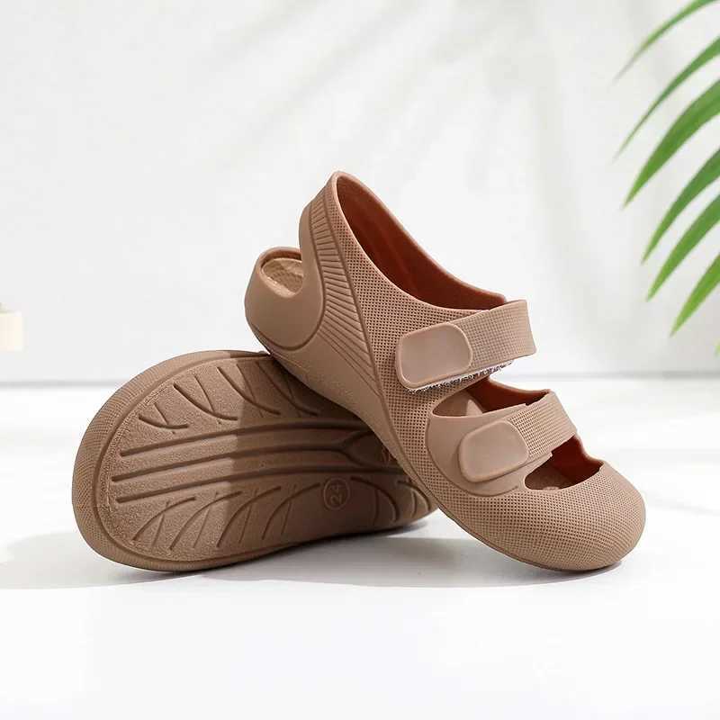 Childrens sandals with hollow closed toes breathable candy colored Roman sandals suitable for boys and girls soft and non slip childrens shoes W250108