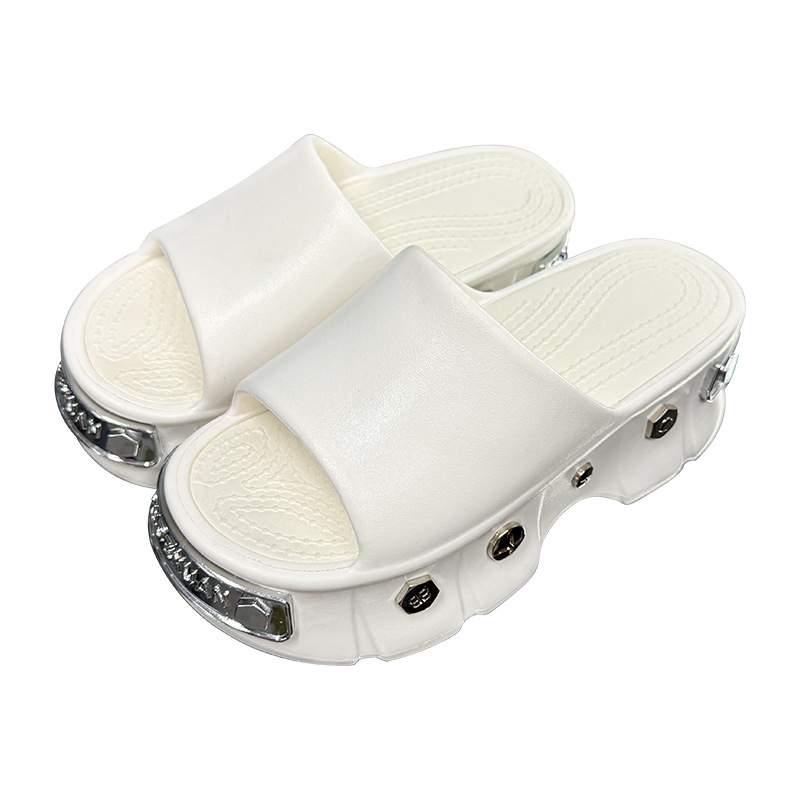 Free Shipping 2025 new slides designer Slippers womans sandals Platform Thick soled rivet shoes Indoor home outdoor women 4a50 7d5d bfd