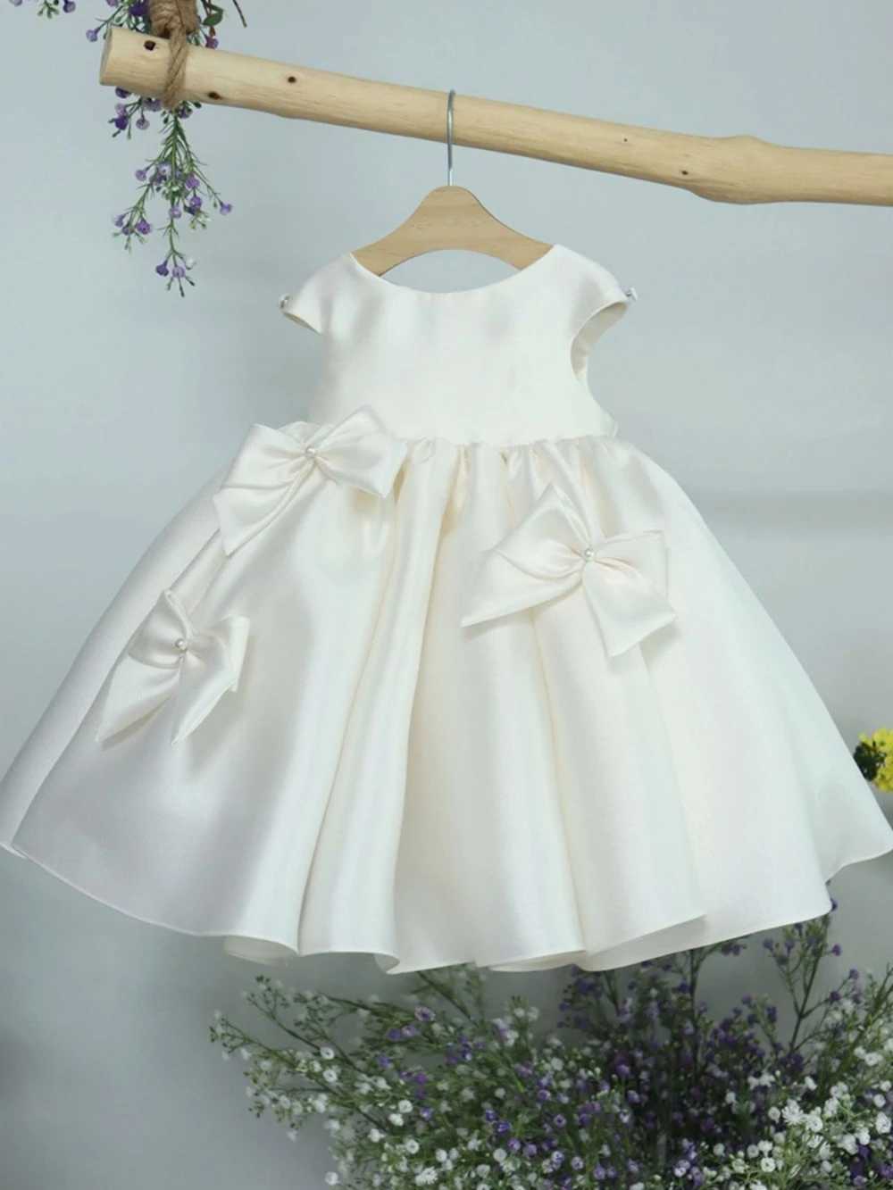 Cute Bow Flower Girls Dresses For Wedding Elegant O-neck Short Sleeve Kids Princess Gown Piano Performance 2025 CustomizedXJ250108