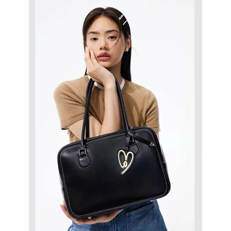 Tote Size New Large Capacity Commuter Bag Fashionable Shoulder Crossbody Handbag For Women 2025 Spring