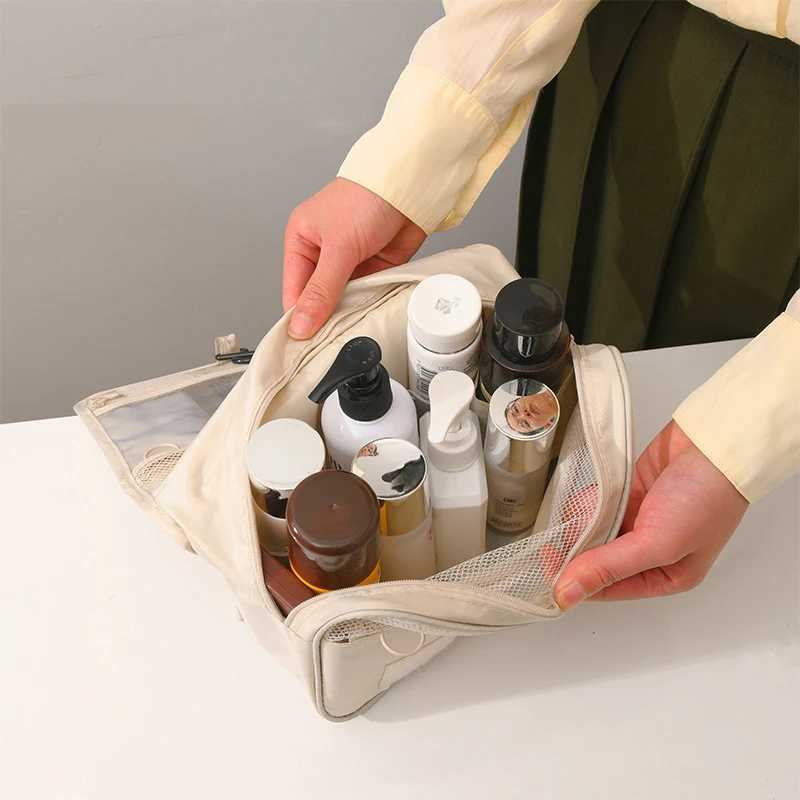 Toilet bag hanging portable large capacity Oxford cloth toilet bag folding travel convenient cosmetic storage bag new W250109