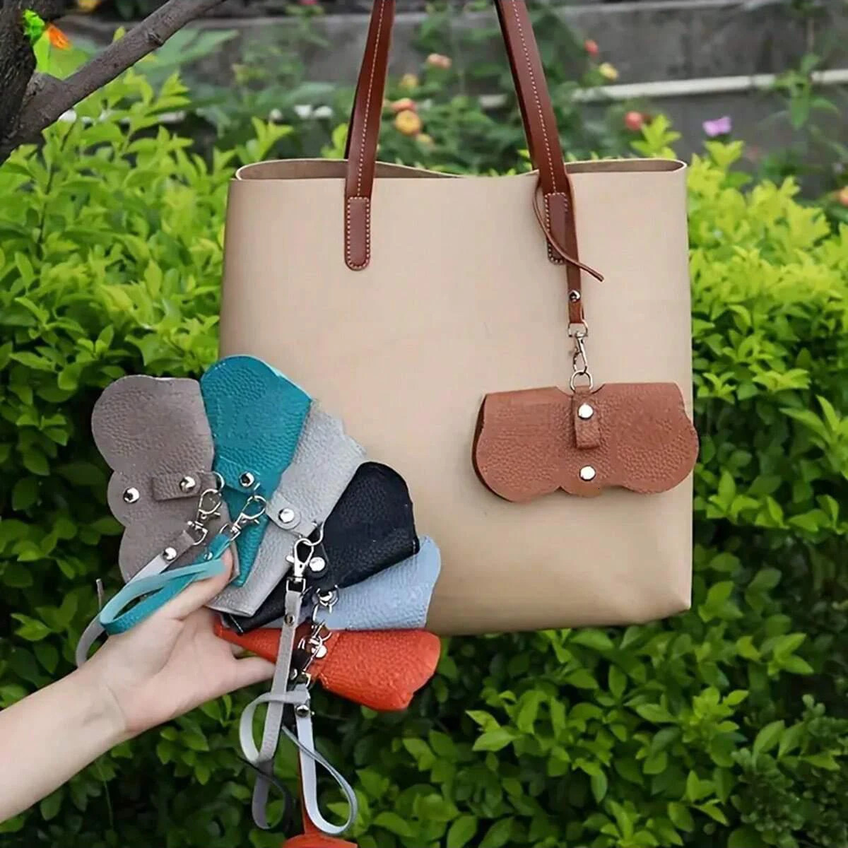 1pc Litchi Embossed Glasses Cover Cute Hanging PU Leather Sunglasses Reading Storage Bag Portable Travel Eyewear Holder 250109