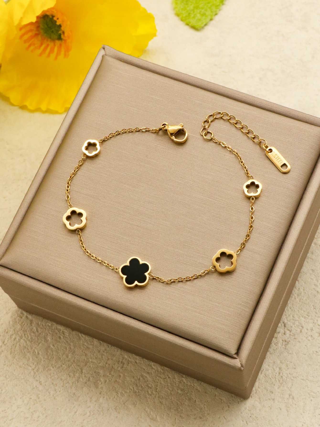 1 Piece Tren Stainl Steel Shell Plum Flower Bohemia Party Bracelet For Women Original Design Bangle JewelryXJ250109