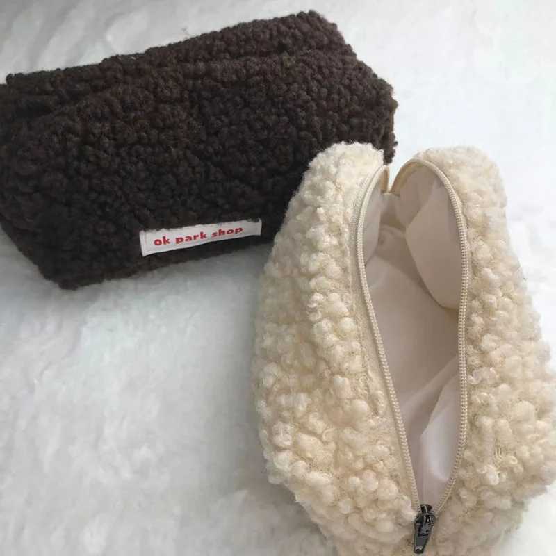 Home>Products>Beauty Bags>Plush Storage Bags>Cute Stationery Bags>Large Capacity Travel Makeup Bags W250109