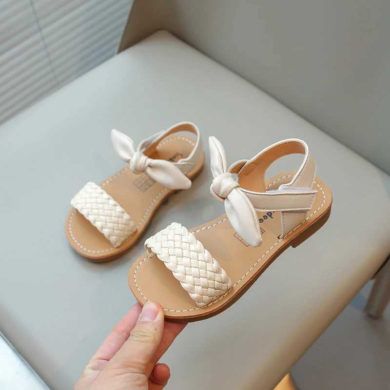 Leather Sandals for Preschool Girls 2024 Summer New Childrens Beach Shoes Open Toe Bow Sweet Princess 21-30 Anti slip W250108