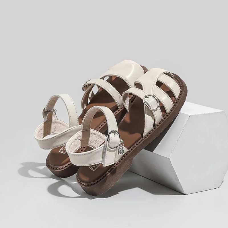 Fashionable girls sandals fashionable version comfortable and casual childrens shoes retro simple and exquisite girls flat shoes elegant princess shoe