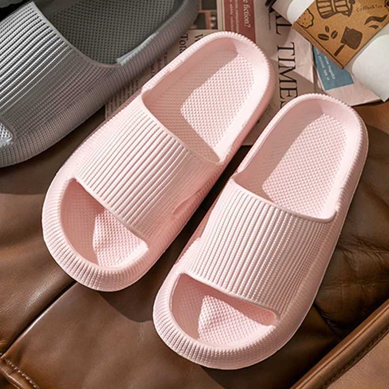 New Arrival Mens slippers with thick sole anti slip summer quarter bathroom shower Eva sandals T250108