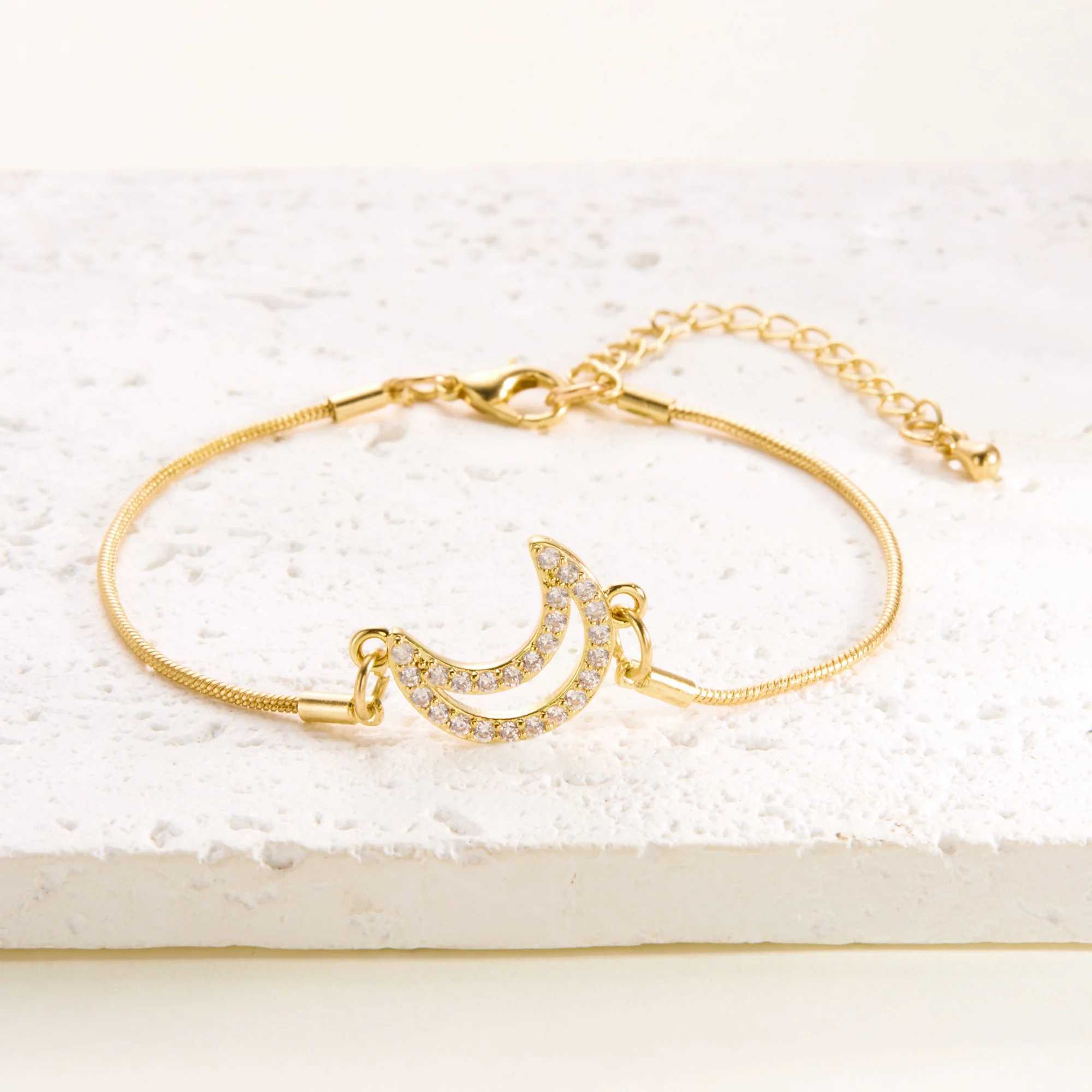 Stainl Steel Hollow Star Moon Bracelet for Women Gold Color Shiny Zircon Metal Chain Bangles Friendship Party Jewelry GiftsXJ250109