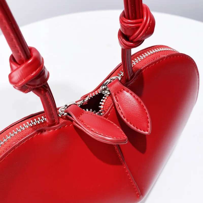 2025 New Classic European And American Fashion Heart Box Niche Design Style Textured Shoulder Crossbody Bag
