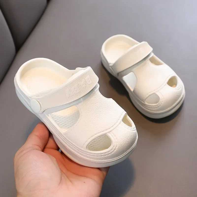 Summer childrens sandals with soft and non slip EVA material slider solid color design hole baby beach shoes W250108