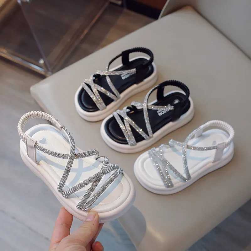Summer New Childrens Sandals Fashion Luxury Girls Rhinestone Shoulder Strap Beach Shoes 2024 Childrens Princess Thick Bottom Sandals Open Toes W250108