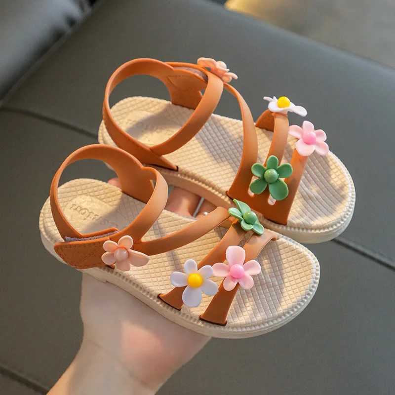 2022 New Childrens Sandals Girls Princess Shoes Soft soled Beach Shoes Childrens Full Match Korean Sandals W250108