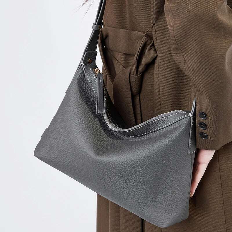 New 2025 Women Messenger Soft Leather Fashion Girl Handbags Designer Shoulder Large Capacity Hobo Bag For Female