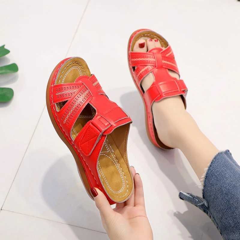 New Arrival Wedge shaped slider womens soft bottom beach slider womens summer slider sandals platform flip sandals T250108