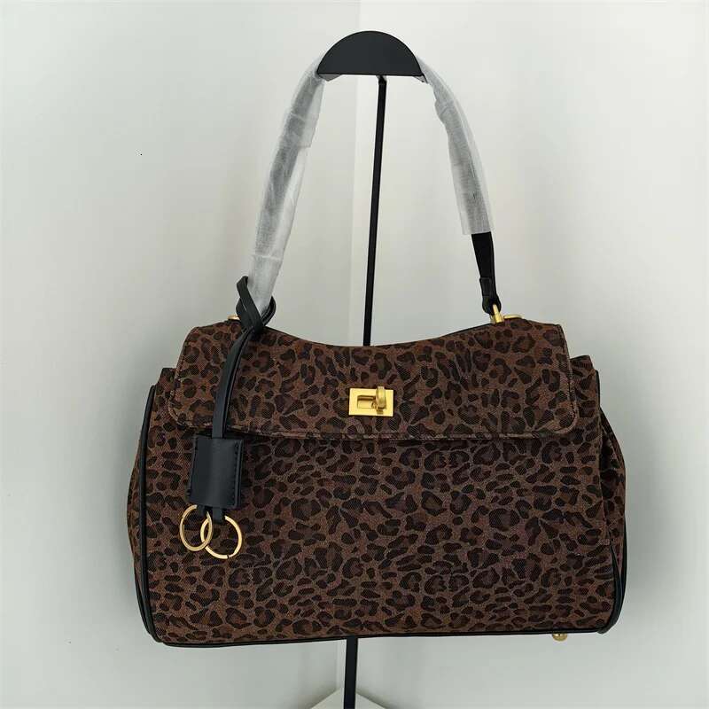 Fashion Vintage Leopard Print Women's Large Capacity Lock Shoulder Bag Autumn Winter New OL Work Commute Business Handbag 2025