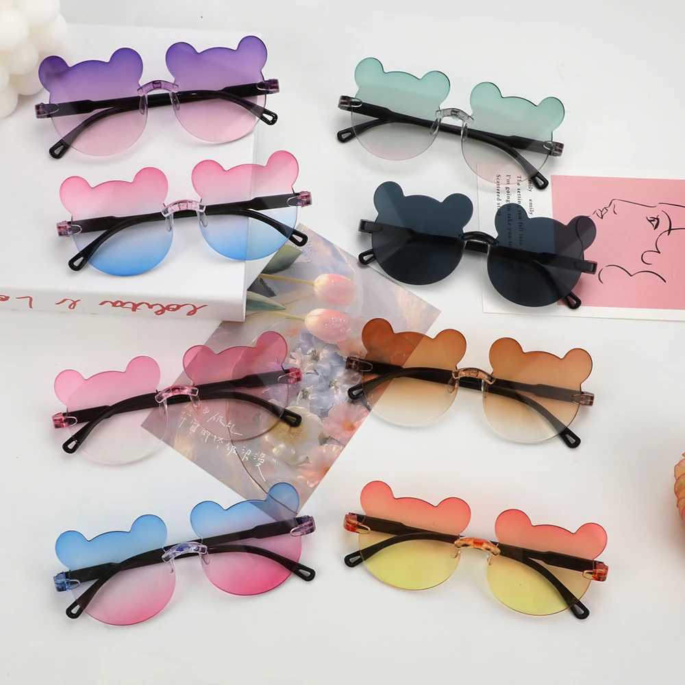 Childrens Cute Bear shaped Gradient Sunglasses Fashion Outdoor UV400 Sunglasses Baby Girls Sun Protective Glasses Childrens Sunglasses W250109