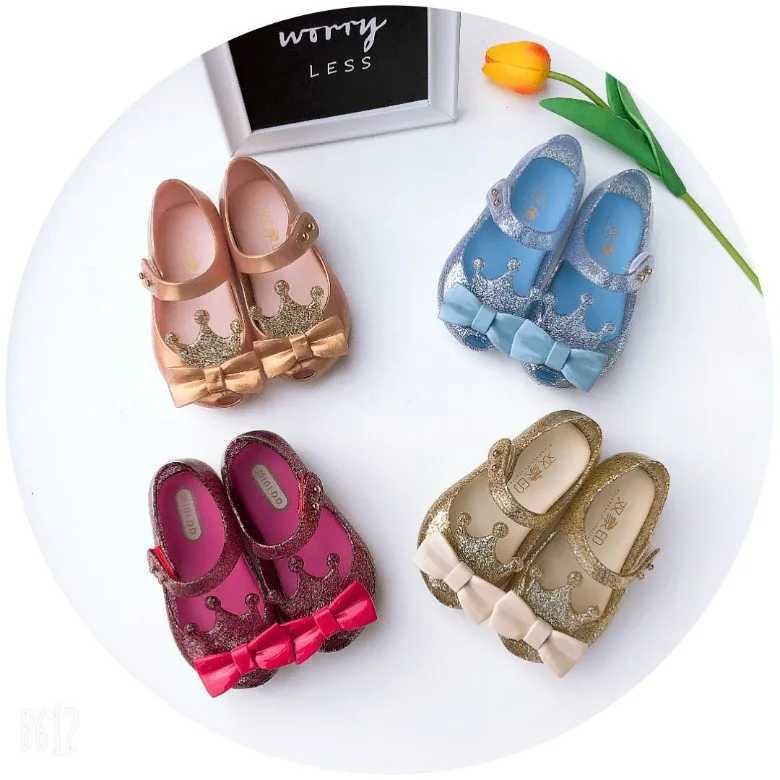 New Color High Qu Childrens Girls Mini DD Retro Shoes Childrens Flash Crown Sandals Childrens Candy Shoes Jelly Shoes SH19109 W250108