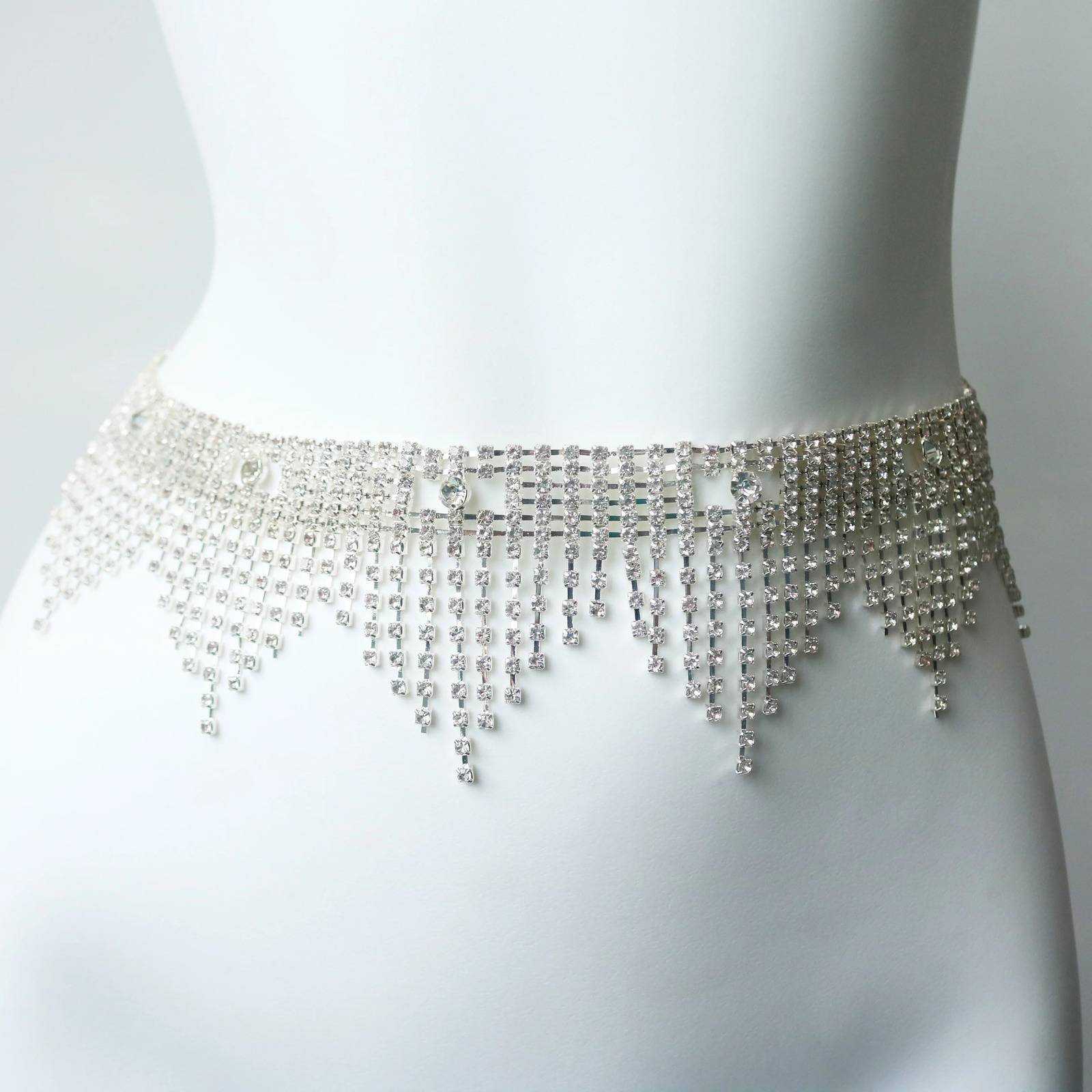 Gorgeous Exaggerated Tassel Rhinestone Waist Chain Beach Nightclub Sex Body Chain Exquisite Vintage Womens Jewelry Accessories 250107