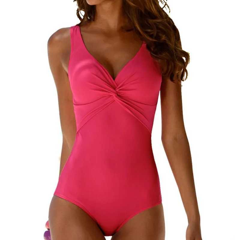 Sexy One Piece Swimsuit Closed Large Size Women Push Up Swimwear For The Pool Body Beach Sports Bathing Suit 2025 Swim WearXJ240108