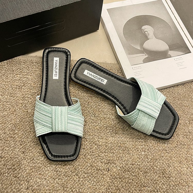 2025 hot Women Slippers Fashion Flat Bottom New Korean Version Versatile Outerwear Leisure Style Triple Black Beige Pink Green Free shipping