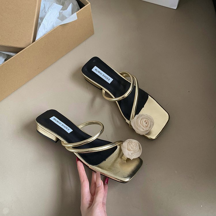 Women Slippers hot Fashion Flat Bottom Comfort Summer New Gentle Style wer Design Triple Black Gold Sier Free shipping