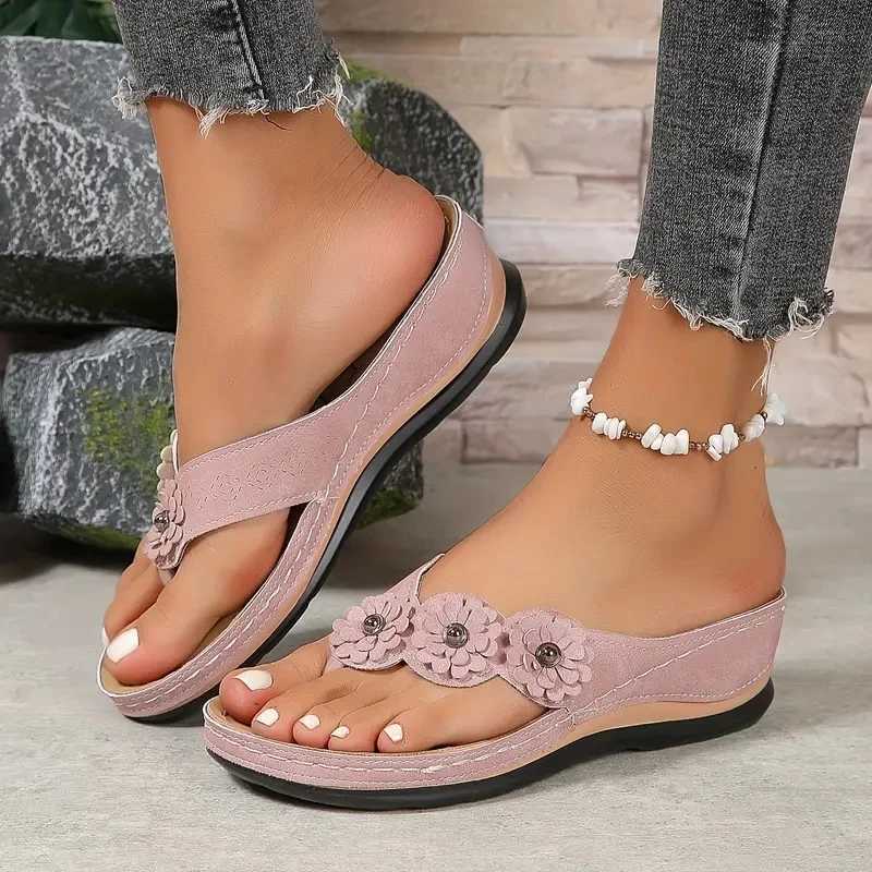 New Arrival Fashionable and elegant floral knot lightweight thick soled sandals for summer leisure breathable outdoor slippers shoe size 35-43 T250108