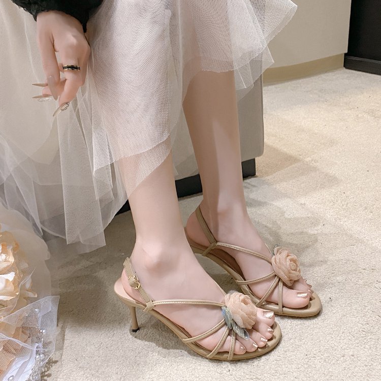 Women Slippers Fashion Flower Design New Trendy Sandals High Heel Versatile Triple Apricot Free shipping