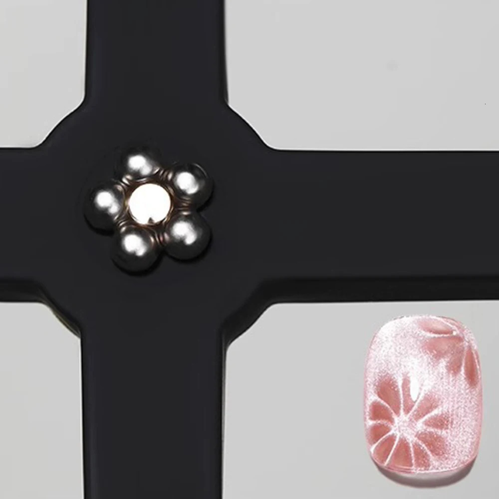 5 in 1 Nail Art Magnet Stick with Sleeve Cat Magnetic Gel for Nail Gel Polish Line Strip Multi-function Magnet Board Nail Tool 250107
