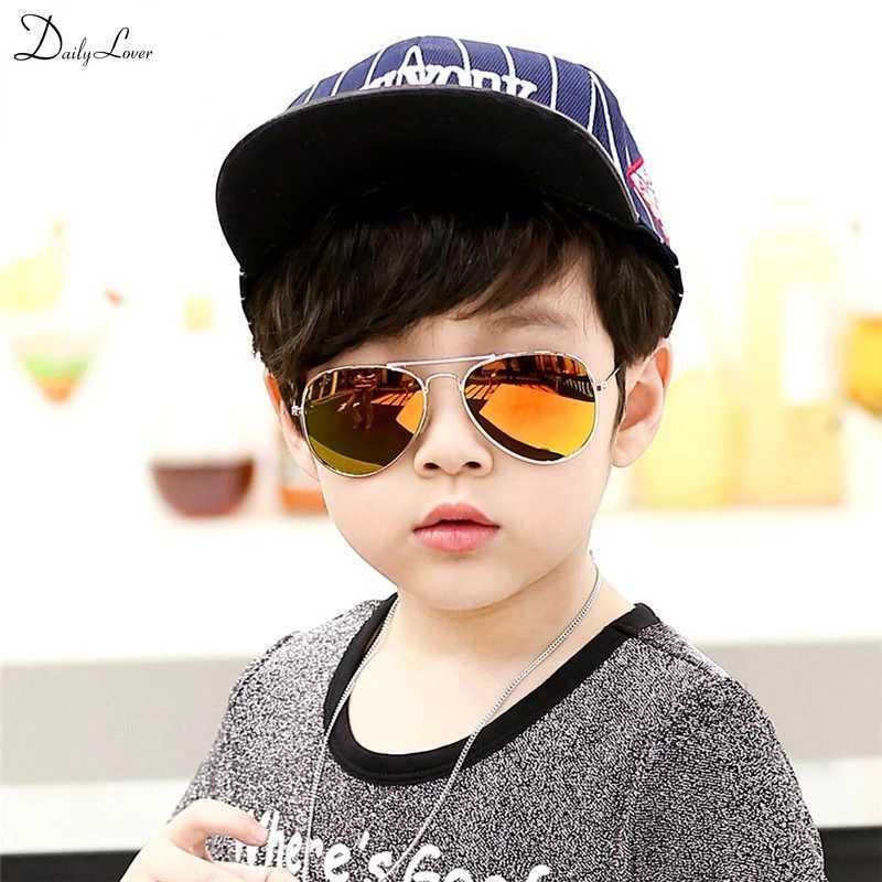 Classic Fashion Sunglasses for Girls/Boys Color Mirrors Childrens Glasses Metal Frame Childrens Outdoor Travel Glasses Cute Oval W250109