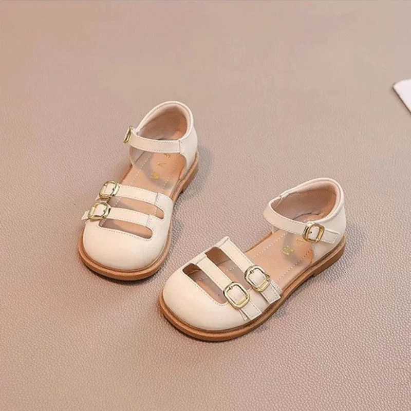 New 2024 summer sandals for girls soft and non slip princess shoes childrens leather cutting childrens closed toe soft and fashionable childrens shoes