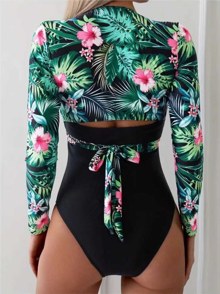 One-Piece Swimsuit For Sports Surfing Long Seve Swimwear 2024 New Womens Bodysuit Swimming Bathing Suit Beachwear Pool BatherXJ240108