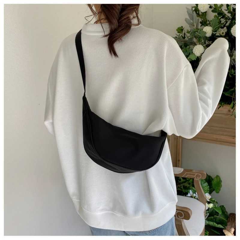 2023 New Nyl Messenger Bags Fi Dumpling Bag for Women Nyl Crossbody Bag Half Mo Armpit Bag Large Shoulder BagsXJ250108