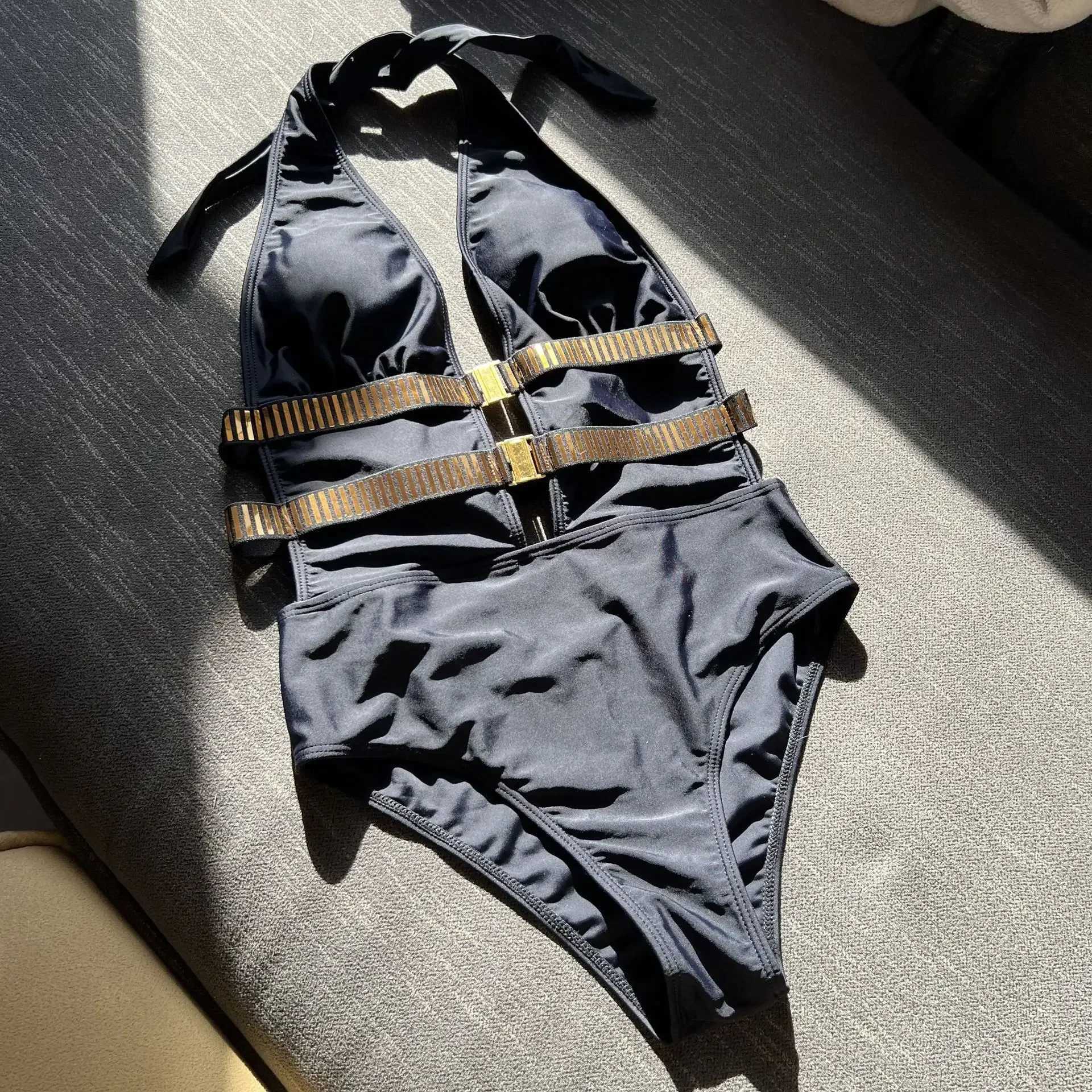Sexy Black Knitted Patchwork One Piece Swimsuit 2025 Women V Neck Buck Hollow Out ss Bathing Suit Tummy Control SwimwearXJ240108