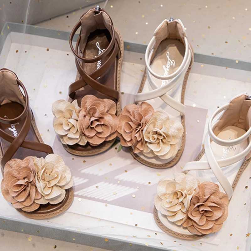 Fashionable womens sandals summer new princess shoe flower comfortable anti slip girls shoes temperature classic flat shoes W250108