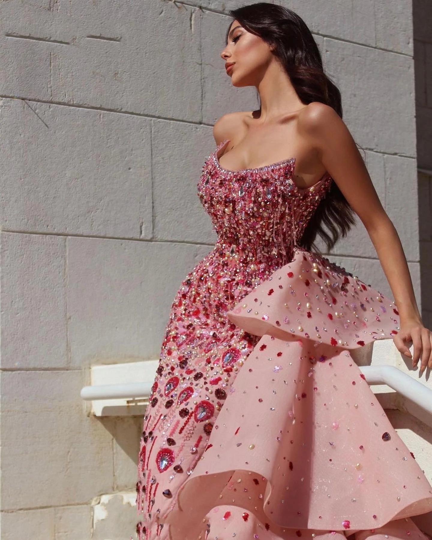 Exquisite Mermaid Evening Dresses For Women Strapless Sleeveless Gown Crystal Sequins Beaded Sweep Train Customized Dress Party