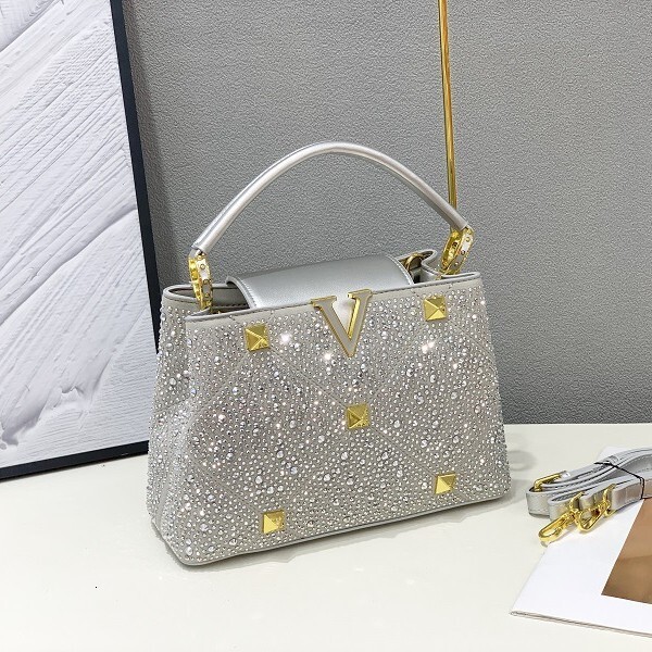 Handbag new style New Women's Rivet Hot Diamond Chain Bag Single Shoulder Crossbody Bright Color Versatile