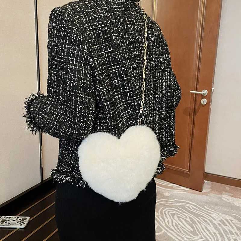 Heart Shaped Fluffy Shoulder Bag Fi Chain Crossbody Bag Plush Handbag Cute Zipper Purse For Valentines DayXJ250108
