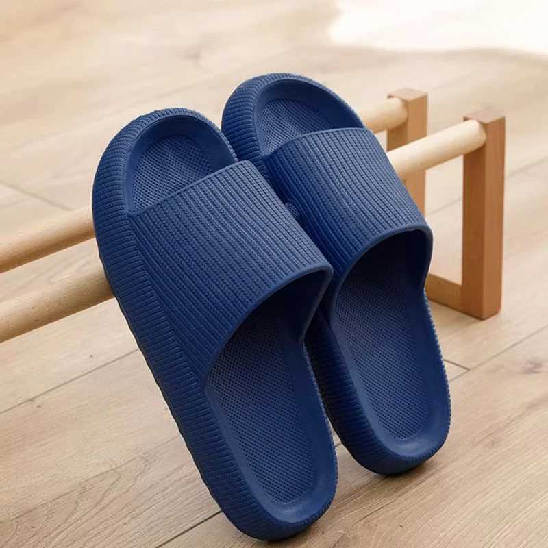 New Arrival Mens slippers with thick sole anti slip summer quarter bathroom shower Eva sandals T250108