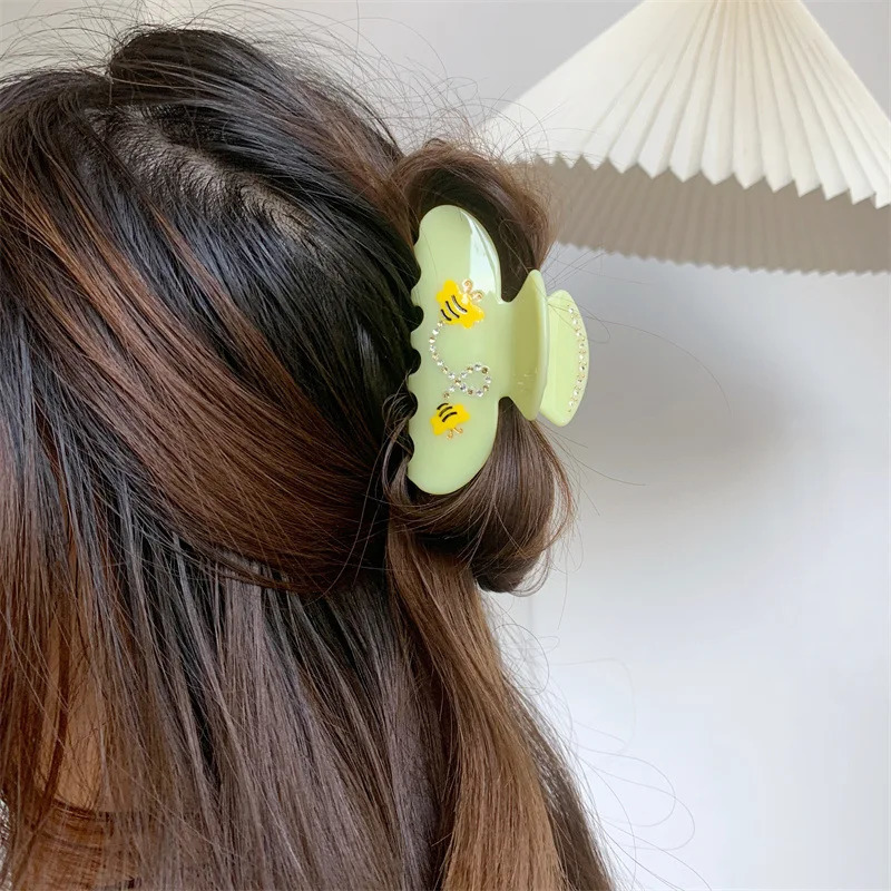 Medium-sized Acetate Shark Clip Korean Temperament Butterfly Rhinestone Flower Hair Claw Hair Accessories For Women 250103