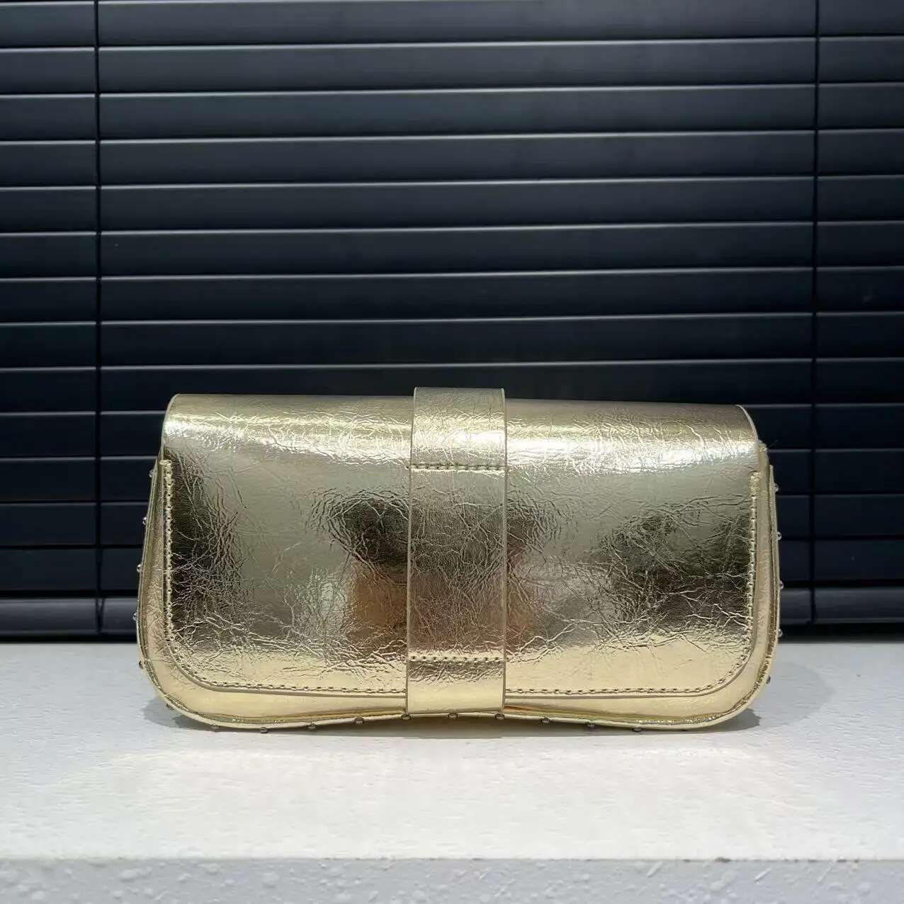 Ladies' Fashionable Light Patent Leather Design Handbag With Multiple Compartments, Single Shoulder Diagonal Cross Bag