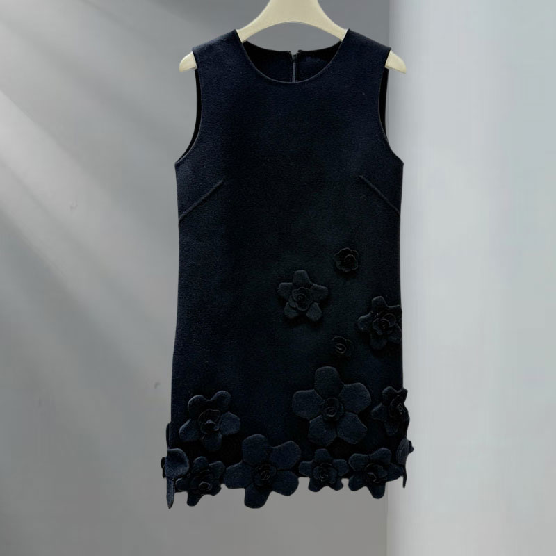 Women's Solid Handmade Flower Wool Dresses Elegant Trendy Round Neck Sleeveless Luxury Mini Straight Dress 2 Colors High Quality Designer Loose V