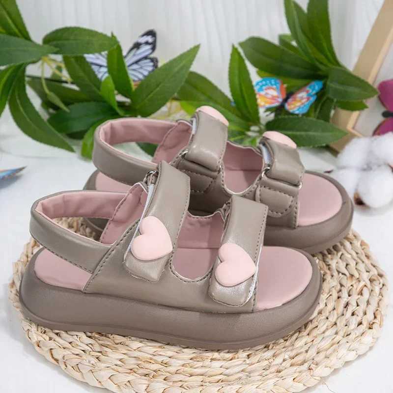 Childrens Summer Sandals Open Toe Cute Girl Princess Dress Sandals Fashion Heart shaped Childrens Open Toe Beach Sandals Soft Bottom W250108
