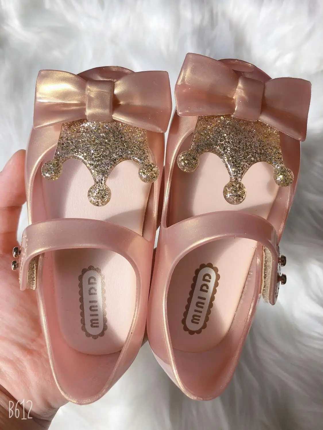 New Color High Qu Childrens Girls Mini DD Retro Shoes Childrens Flash Crown Sandals Childrens Candy Shoes Jelly Shoes SH19109 W250108
