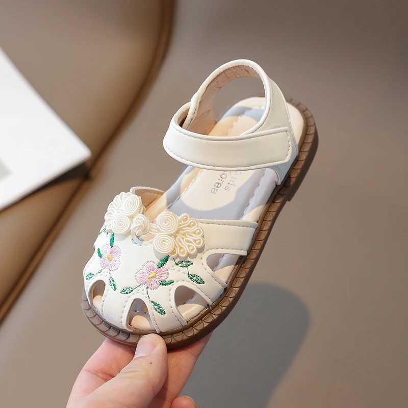 Girls Sandals 2024 Summer New Style Baby Head Shoes Childrens Soft Bottom Fashion Princess Shoes China Sled Embroidery Trend 2507 W250108