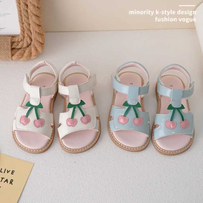 Unishuni Girls Sandals Childrens Patent Leather Summer Shoes Childrens Open T-shaped Beach Sandals Princess Leisure Cherry Apartment W250108